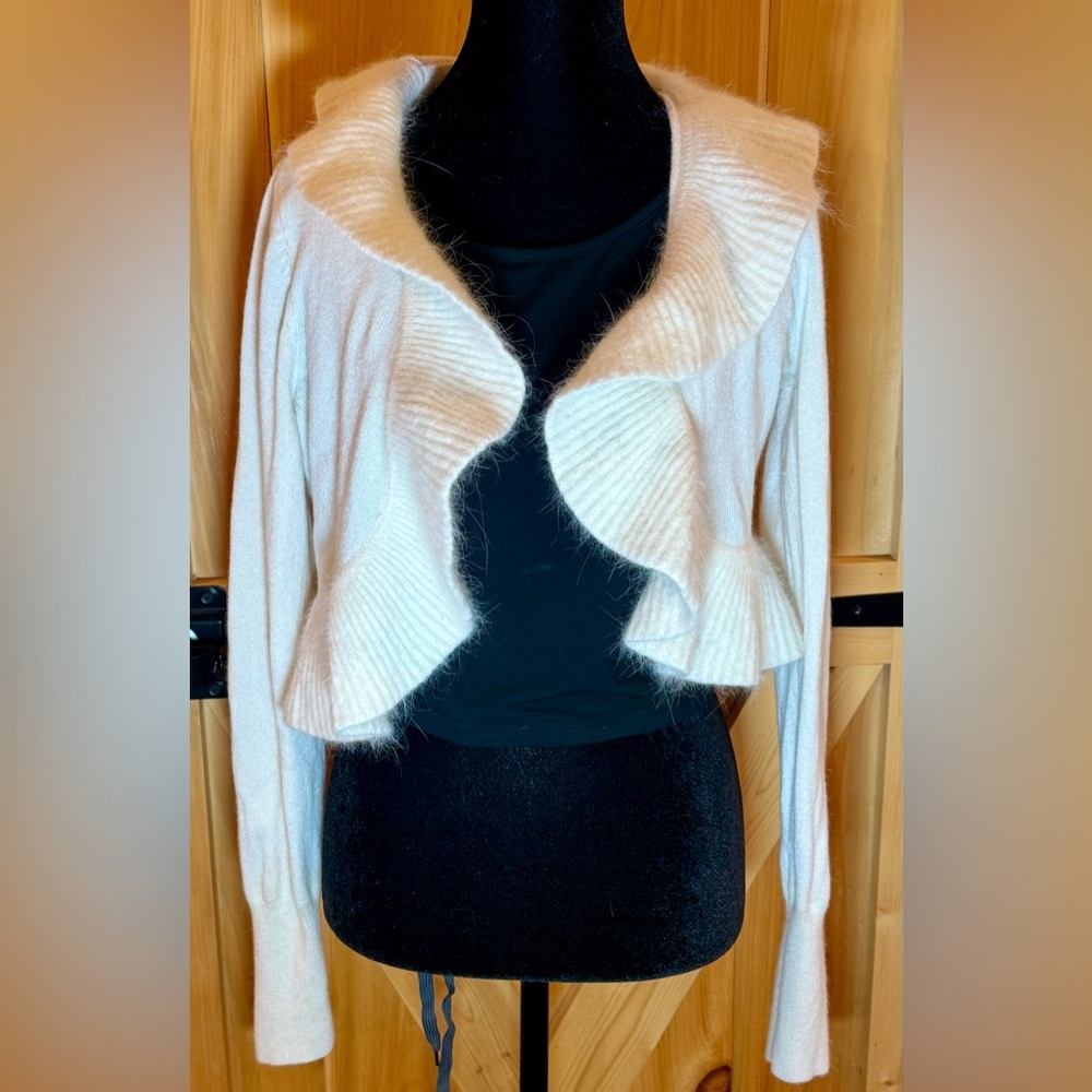 White House Black Market Elegant White Ruffled Women's Sweater, size Medium - Picture 2 of 12